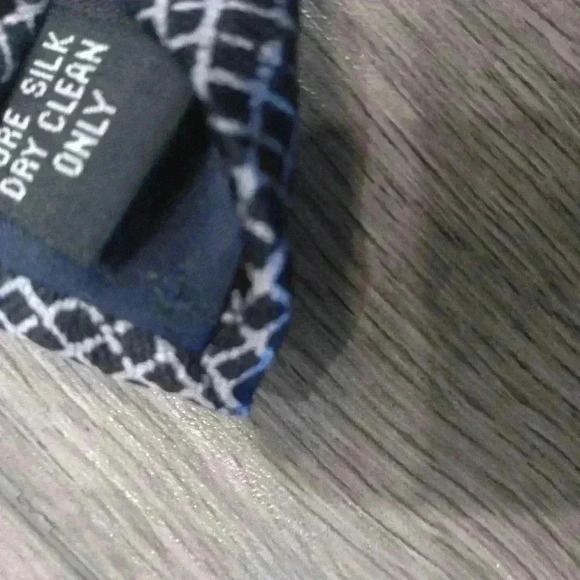 De  lisle 100% silk tie - Picture 5 of 6